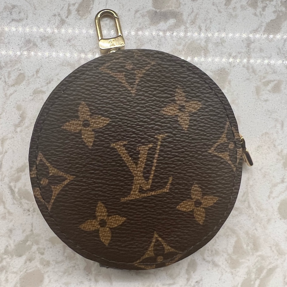 Authentic Louis Vuitton Monogram Round Coin Purse (with FREE STRAP NON-LV)